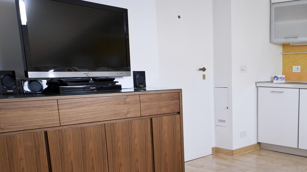 Italianway - Alessi 10 Apartman Milánó Kültér fotó